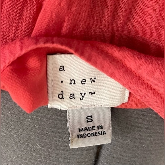 A New Day Faux Wrap Dress Sz Small Coral Ruffle Sleeve PINK Midi Textured Lined - Picture 10 of 12